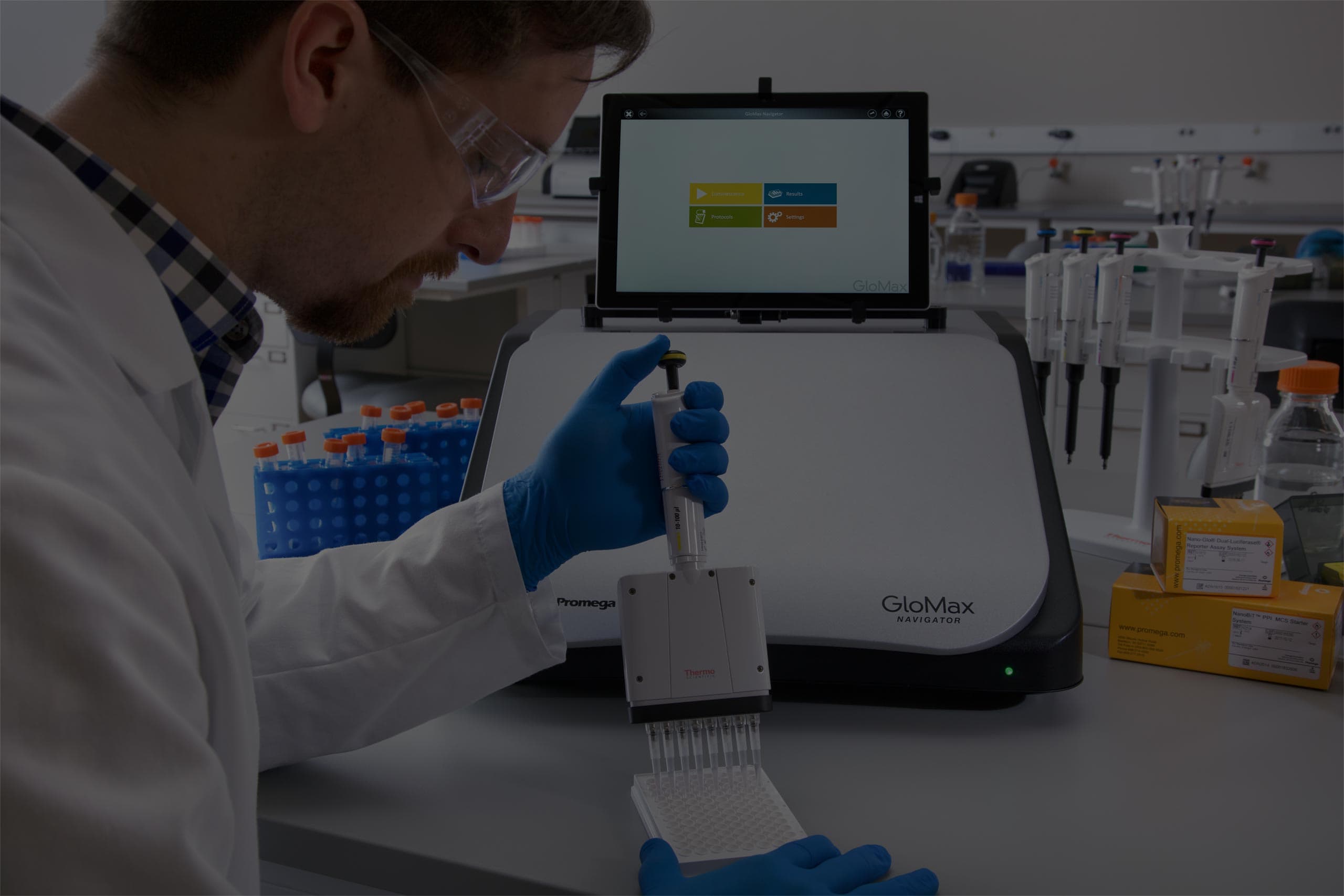 GloMax® Navigator Microplate Luminometer