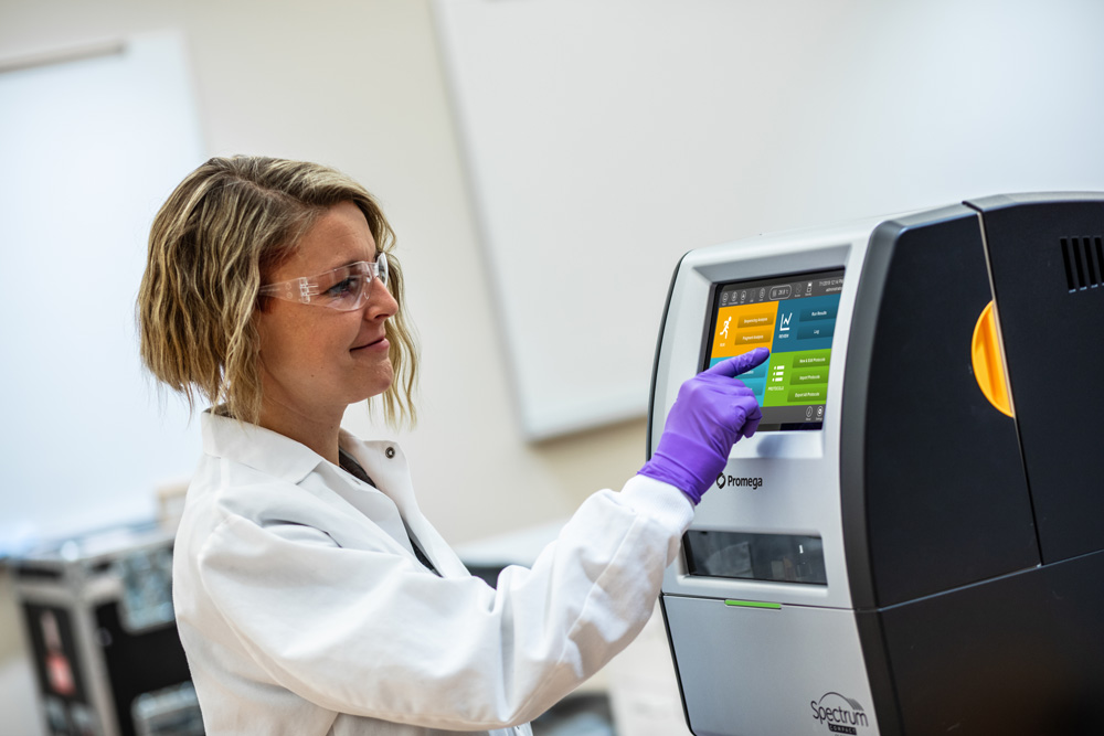 Spectrum Compact CE System touch screen operation